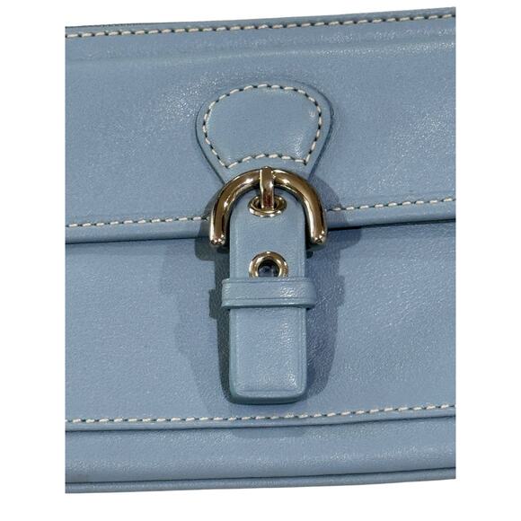 ViNTaGe Y2K COACH Soho Powder Blue Leather Buckle Wristlet - Picture 3 of 8